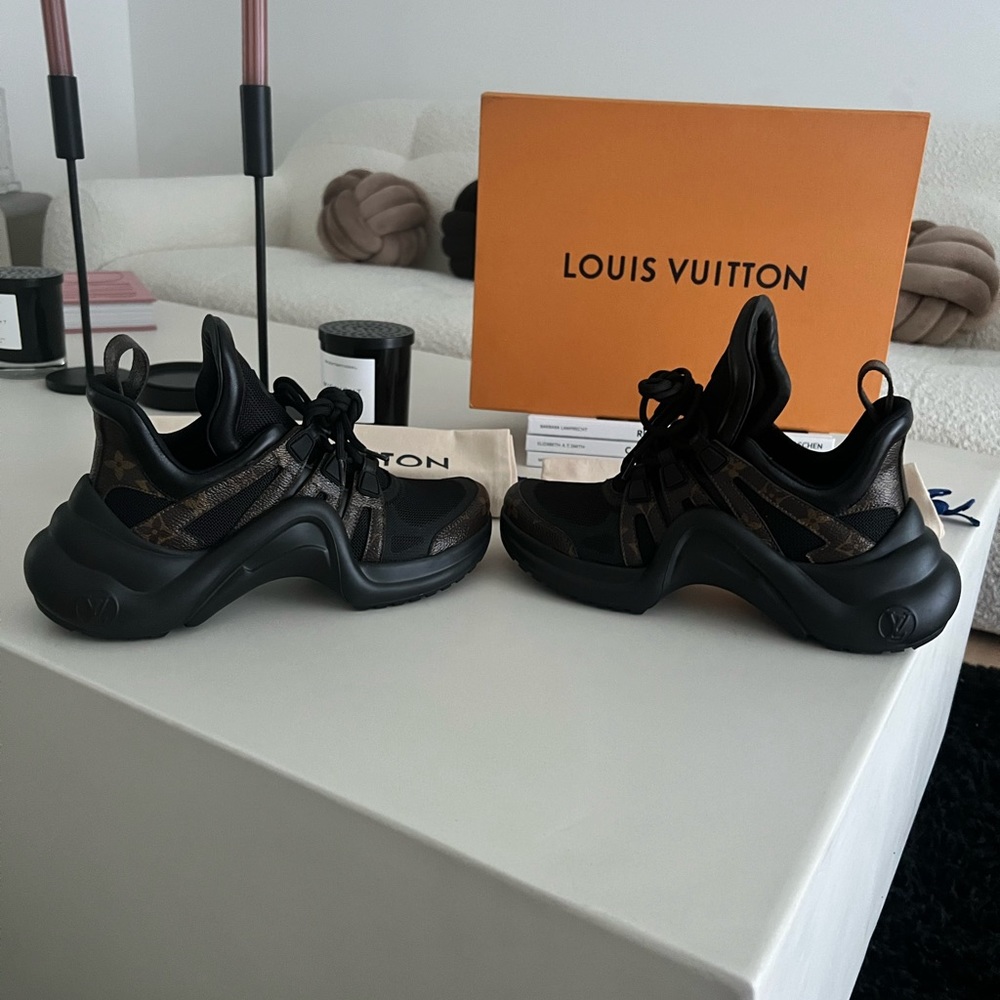 Louis Vuitton - Archlight Leather Trainer. BROWN- cloth